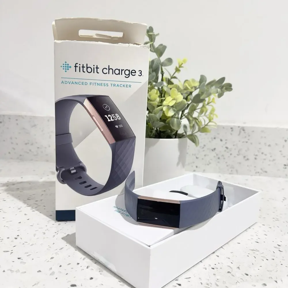 Fitbit Charge 3 Advanced Fitness Blue Rose Gold KD With Replacement Wristband